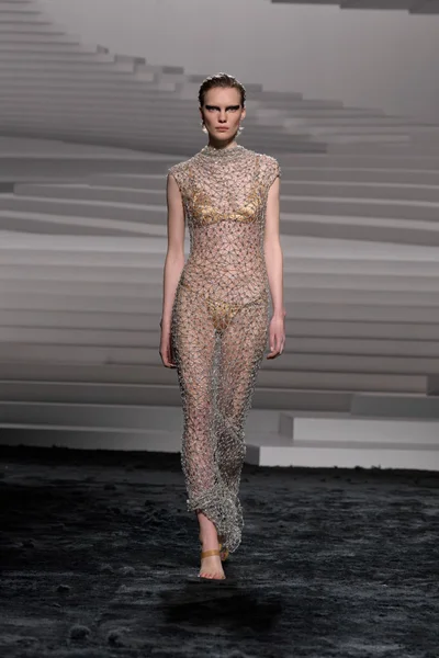 Look 80